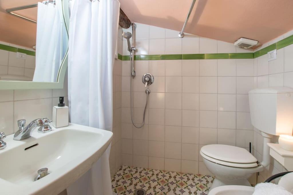 Ferienwohnung Santarosa Five Senses Florenz Exterior foto